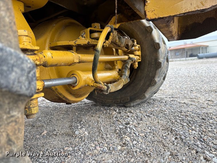 image for item DW7339 1992 Vermeer V450 trencher