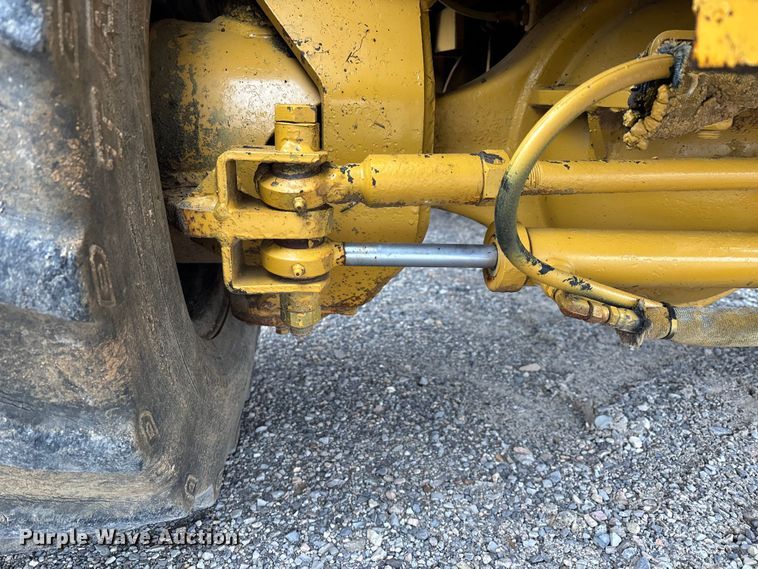 image for item DW7339 1992 Vermeer V450 trencher