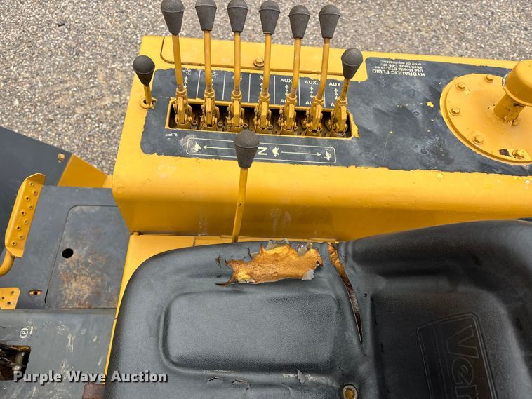 image for item DW7339 1992 Vermeer V450 trencher