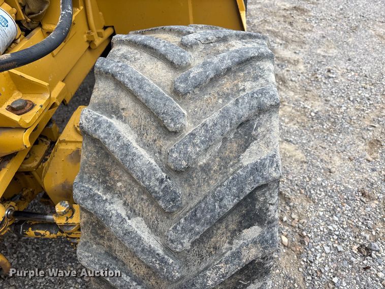 image for item DW7339 1992 Vermeer V450 trencher