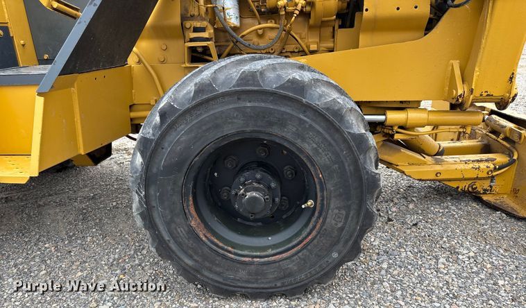 image for item DW7339 1992 Vermeer V450 trencher