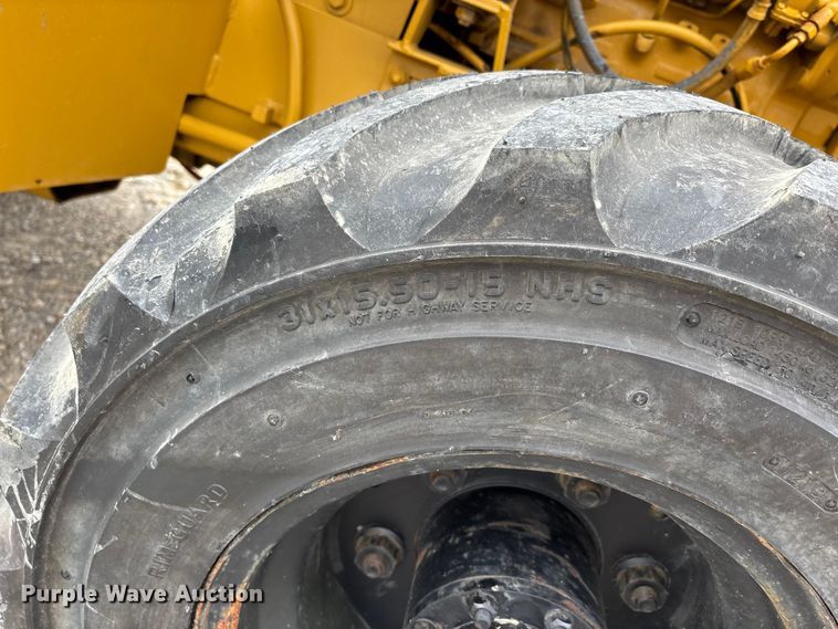 image for item DW7339 1992 Vermeer V450 trencher