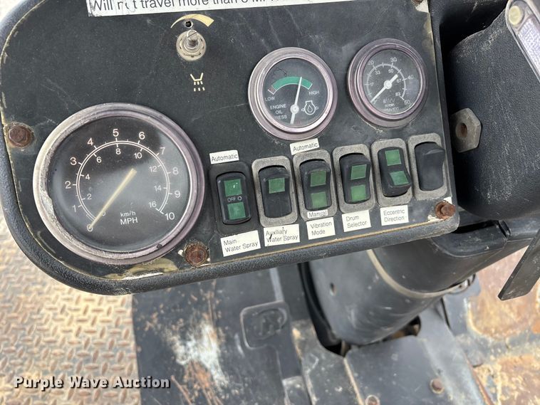 image for item DW7340 2006 Ingersoll Rand DD158HFA double drum vibratory roller