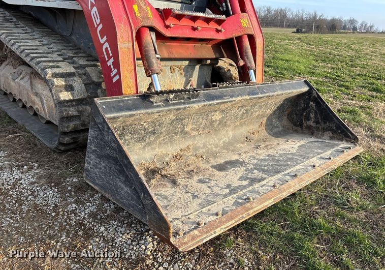image for item DW7341 2021 Takeuchi TL12V2 tracked skid steer loader