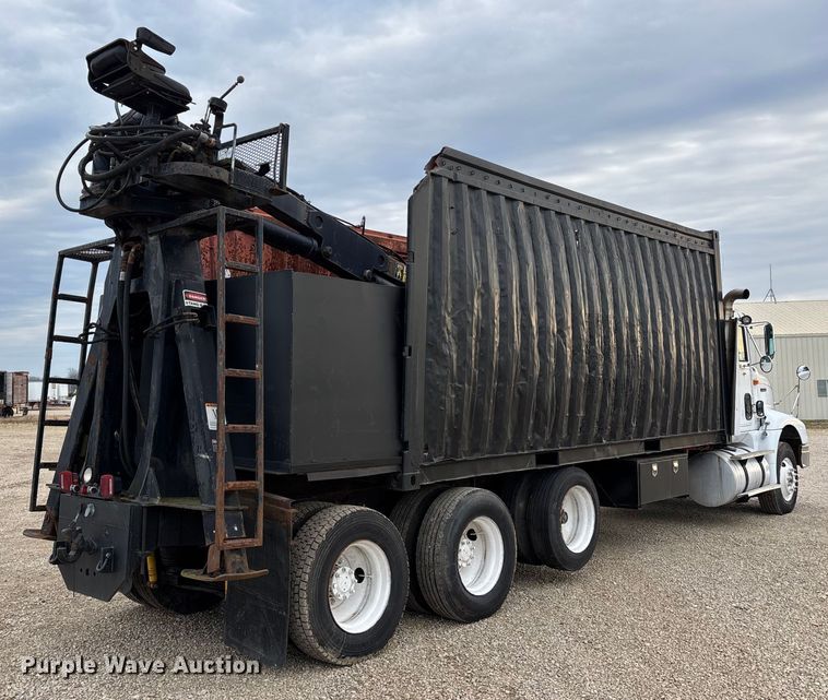 image for item DW7342 1997 International 9200 grapple crane truck