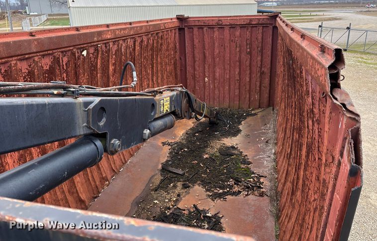 image for item DW7342 1997 International 9200 grapple crane truck