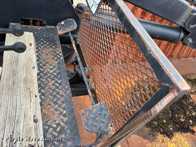 image for item DW7342 1997 International 9200 grapple crane truck