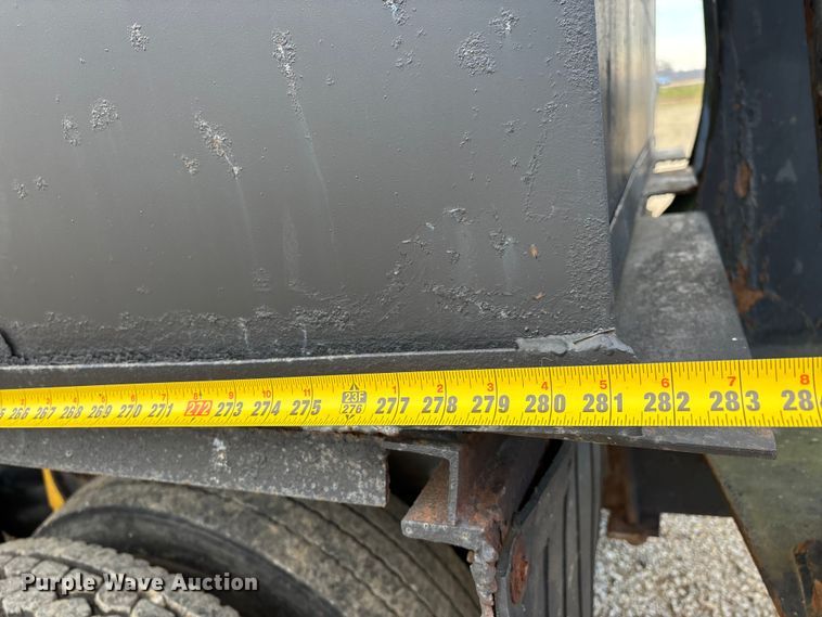 image for item DW7342 1997 International 9200 grapple crane truck