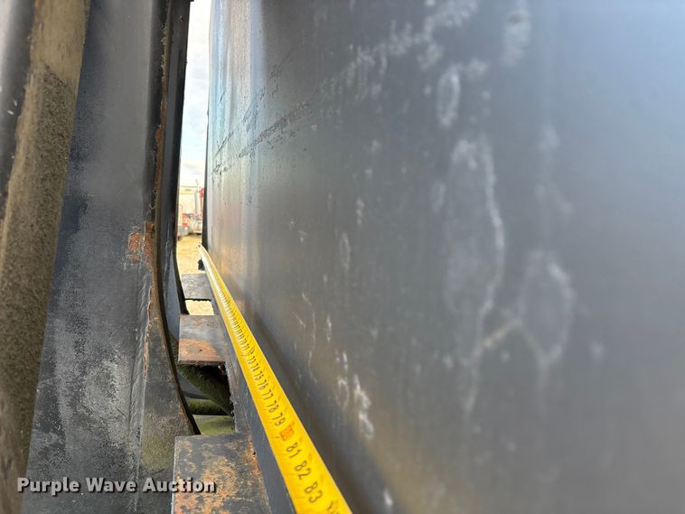 image for item DW7342 1997 International 9200 grapple crane truck