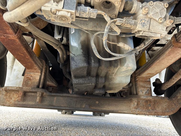 image for item DW7342 1997 International 9200 grapple crane truck