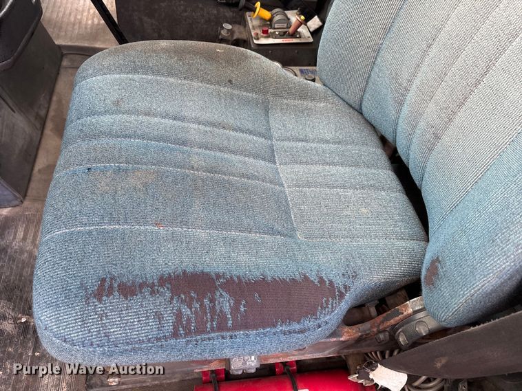 image for item DW7342 1997 International 9200 grapple crane truck