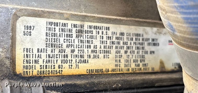 image for item DW7342 1997 International 9200 grapple crane truck