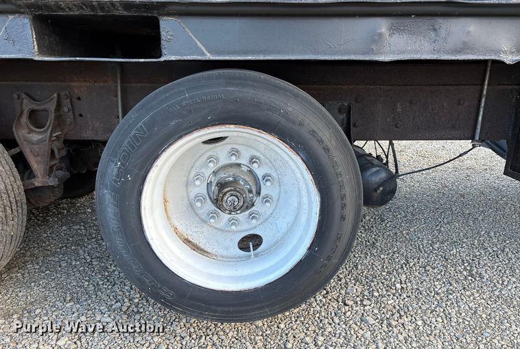 image for item DW7342 1997 International 9200 grapple crane truck