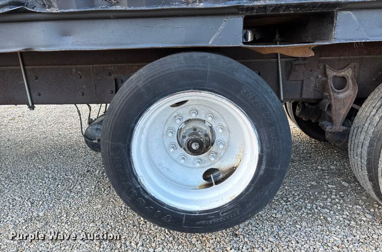 image for item DW7342 1997 International 9200 grapple crane truck