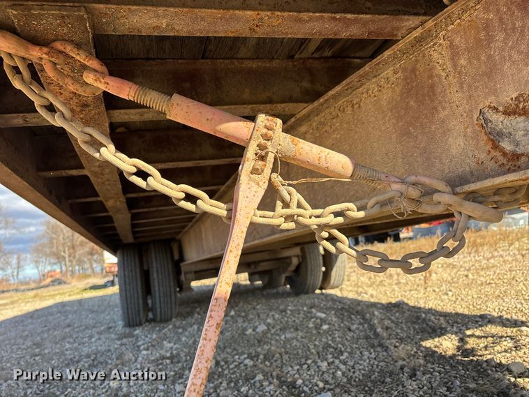 image for item DW7345 1999 Trail King TK20-2400 flatbed trailer