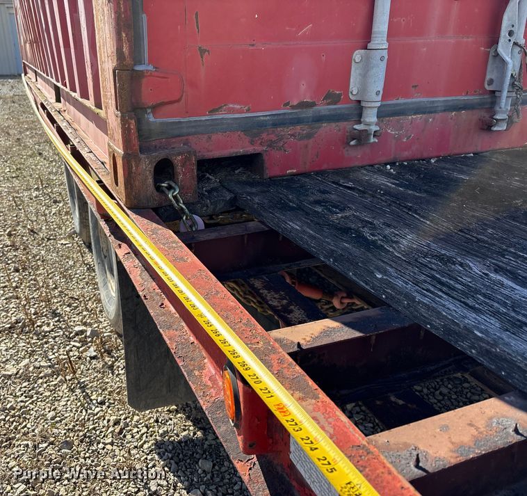 image for item DW7345 1999 Trail King TK20-2400 flatbed trailer