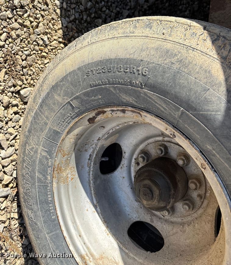 image for item DW7345 1999 Trail King TK20-2400 flatbed trailer