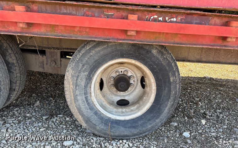image for item DW7345 1999 Trail King TK20-2400 flatbed trailer