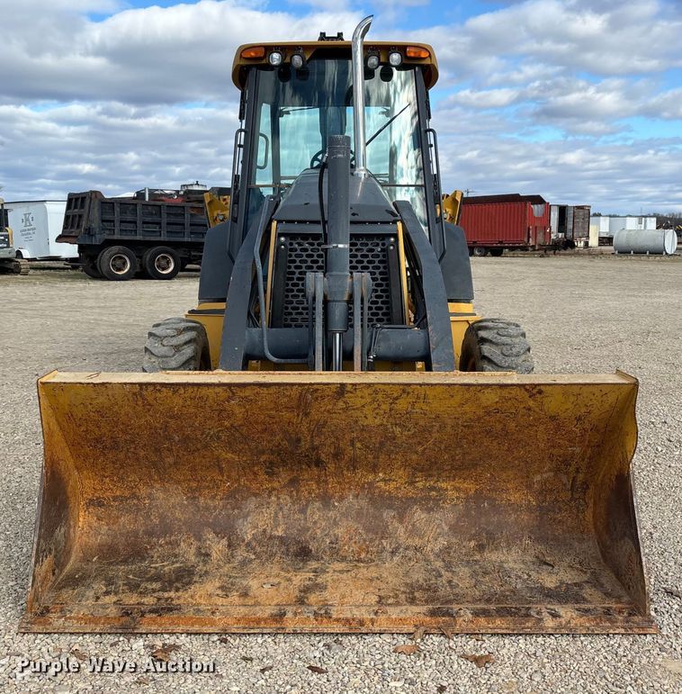 image for item DW7346 2008 John Deere 310SJ backhoe