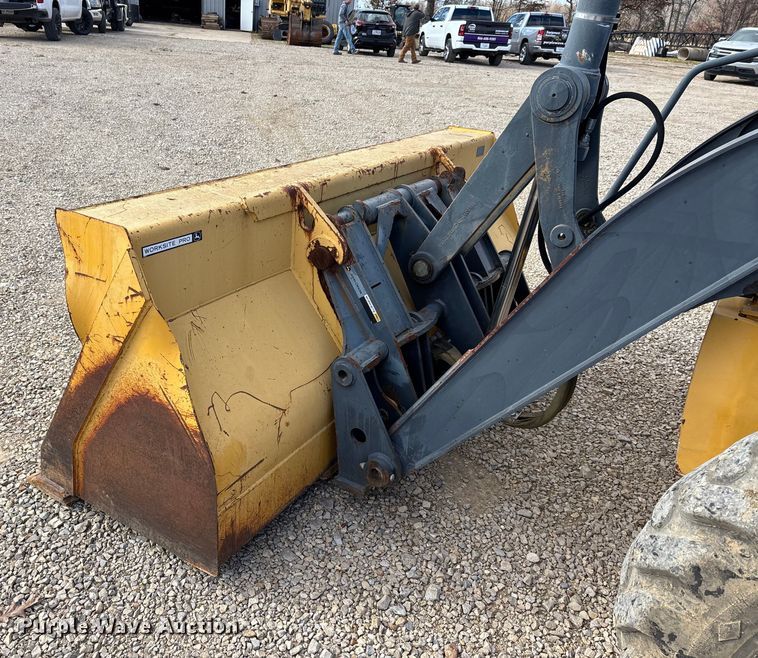 image for item DW7346 2008 John Deere 310SJ backhoe