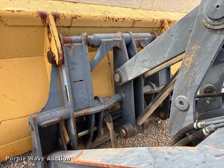 image for item DW7346 2008 John Deere 310SJ backhoe