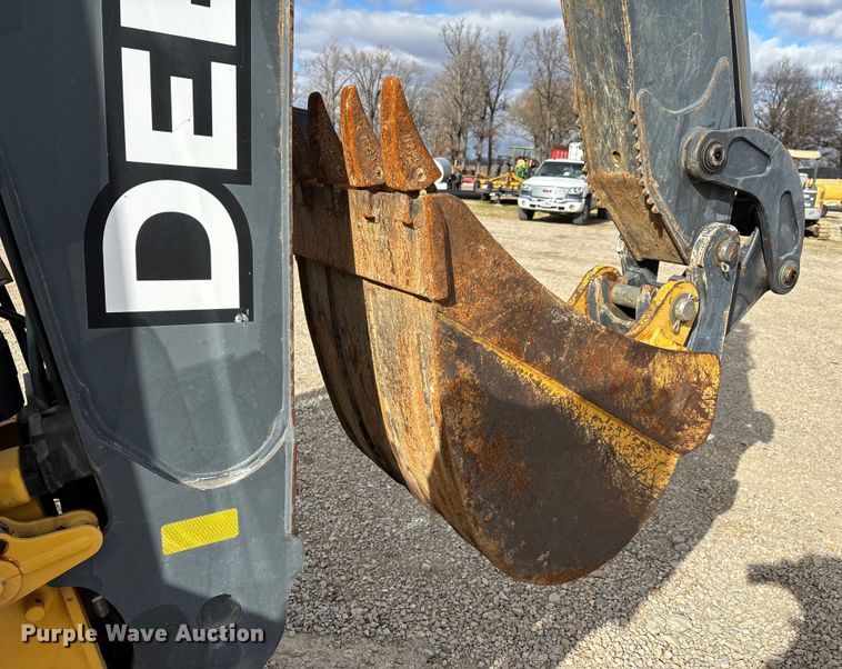 image for item DW7346 2008 John Deere 310SJ backhoe
