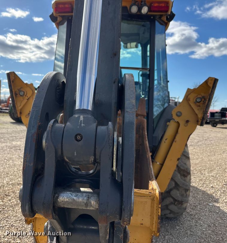 image for item DW7346 2008 John Deere 310SJ backhoe
