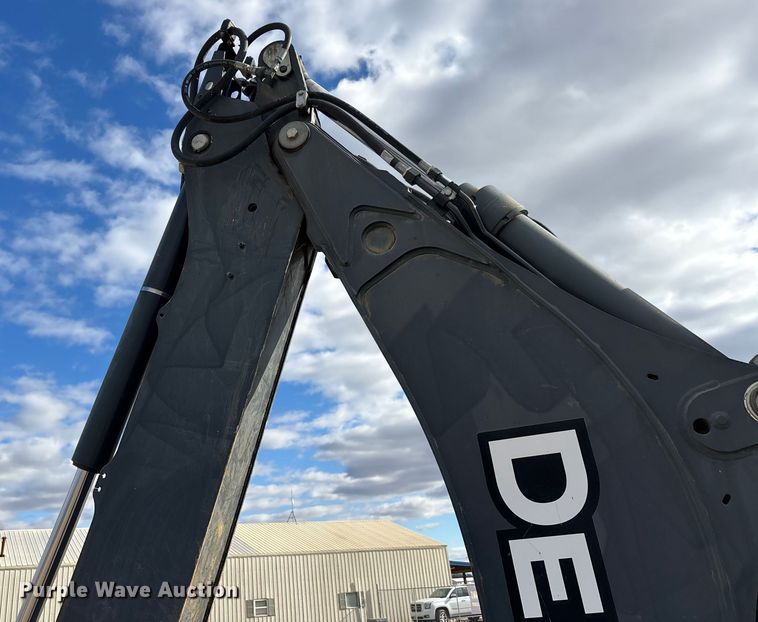 image for item DW7346 2008 John Deere 310SJ backhoe