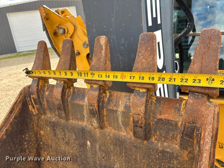 image for item DW7346 2008 John Deere 310SJ backhoe