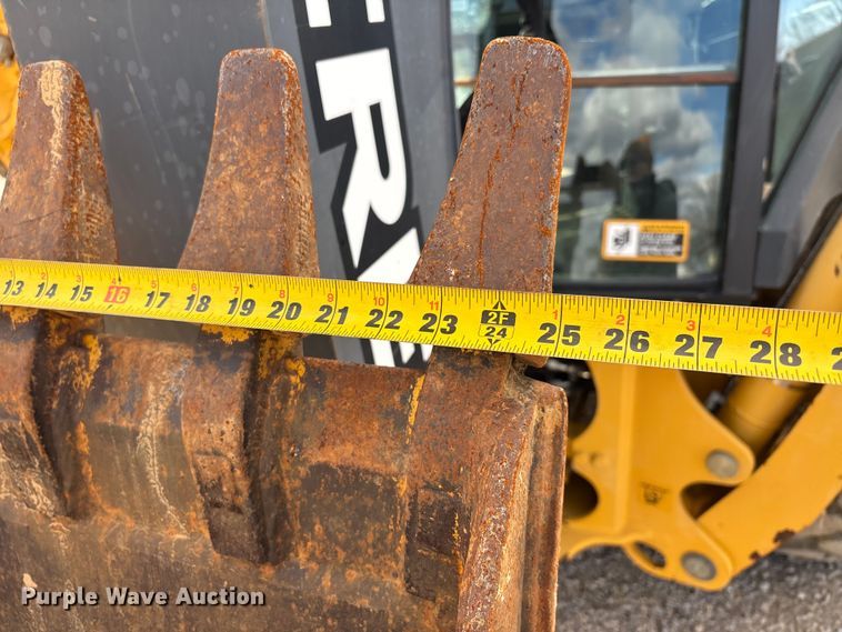 image for item DW7346 2008 John Deere 310SJ backhoe