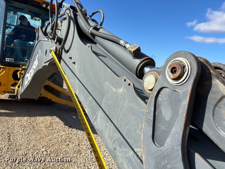 image for item DW7346 2008 John Deere 310SJ backhoe