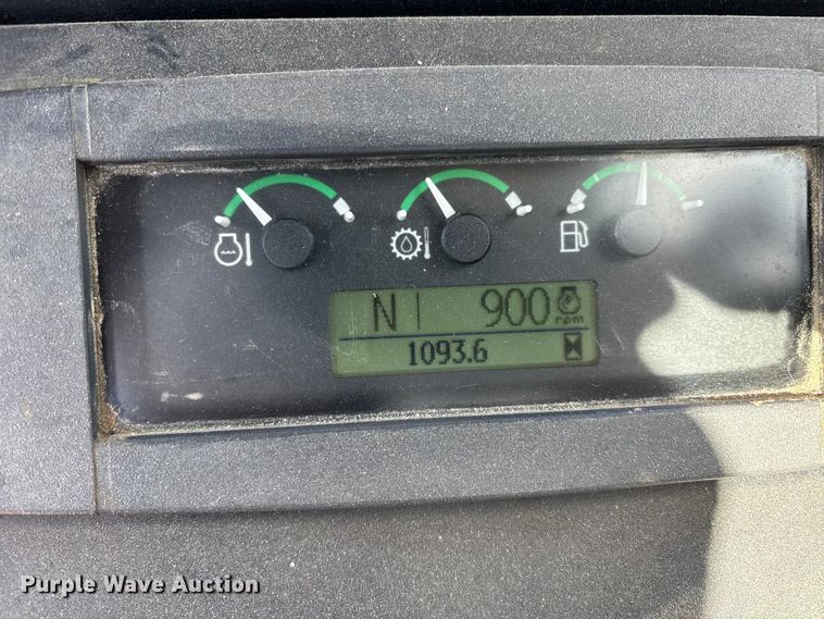 image for item DW7346 2008 John Deere 310SJ backhoe