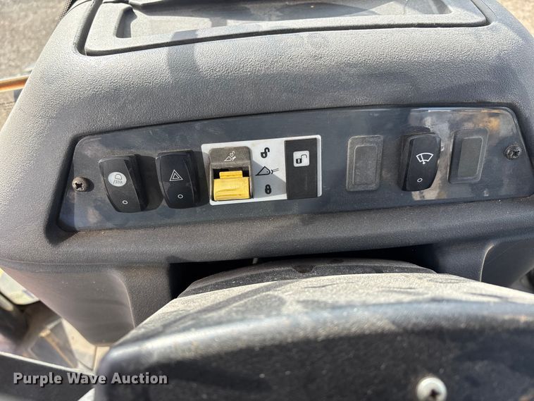 image for item DW7346 2008 John Deere 310SJ backhoe