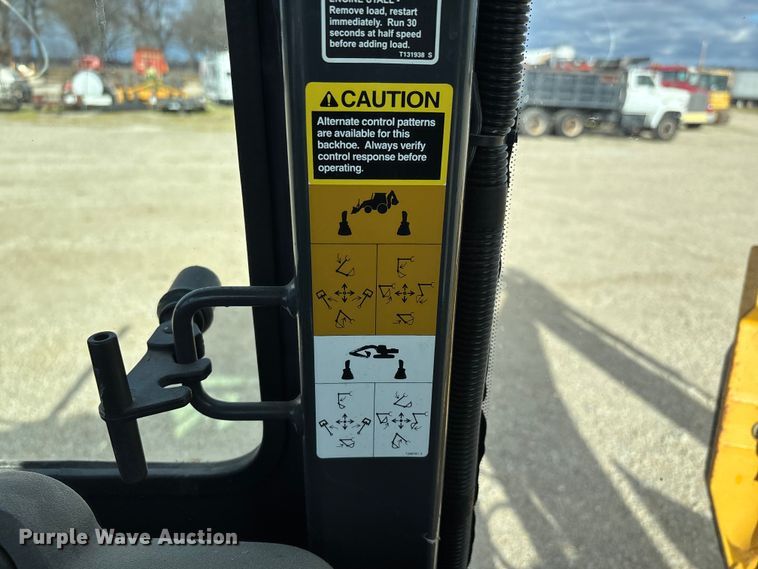 image for item DW7346 2008 John Deere 310SJ backhoe