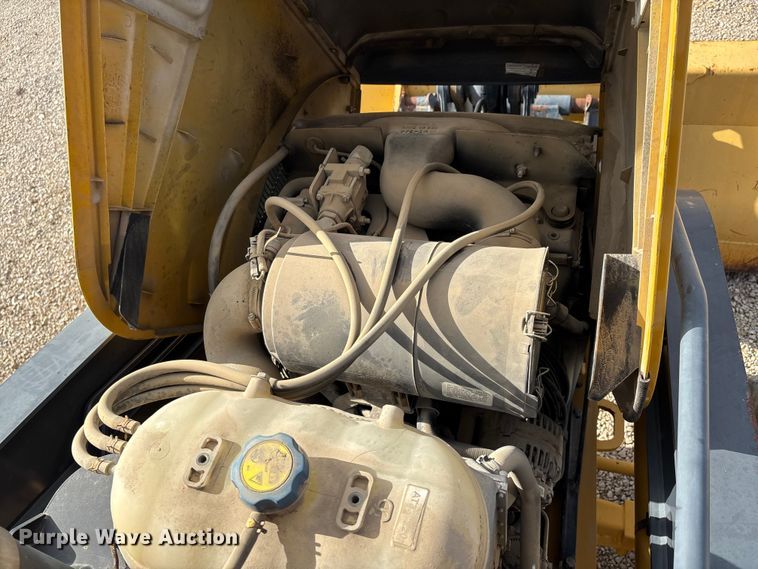 image for item DW7346 2008 John Deere 310SJ backhoe