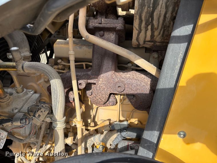 image for item DW7346 2008 John Deere 310SJ backhoe