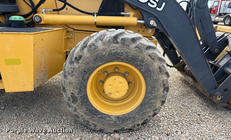 image for item DW7346 2008 John Deere 310SJ backhoe