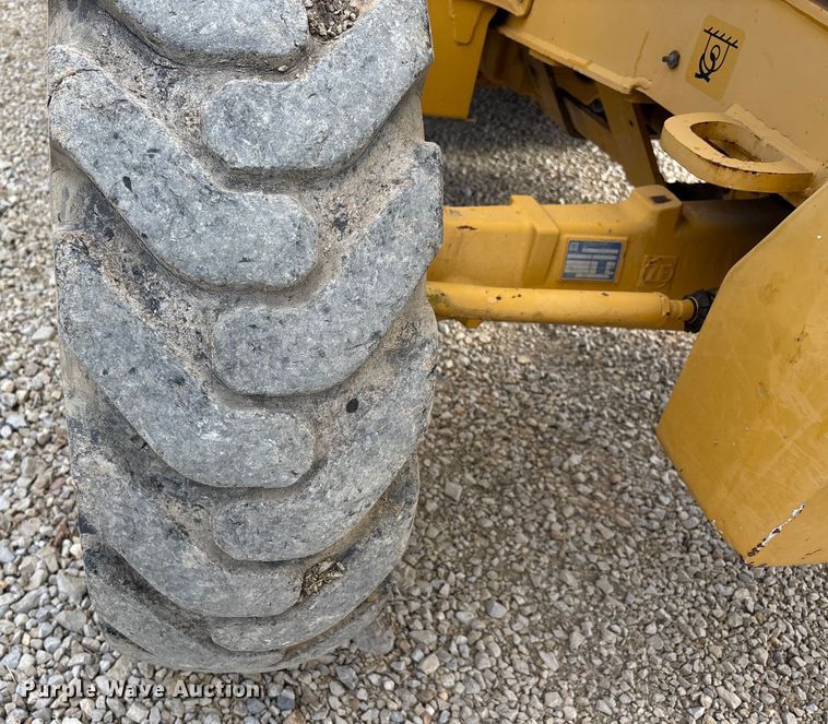 image for item DW7346 2008 John Deere 310SJ backhoe