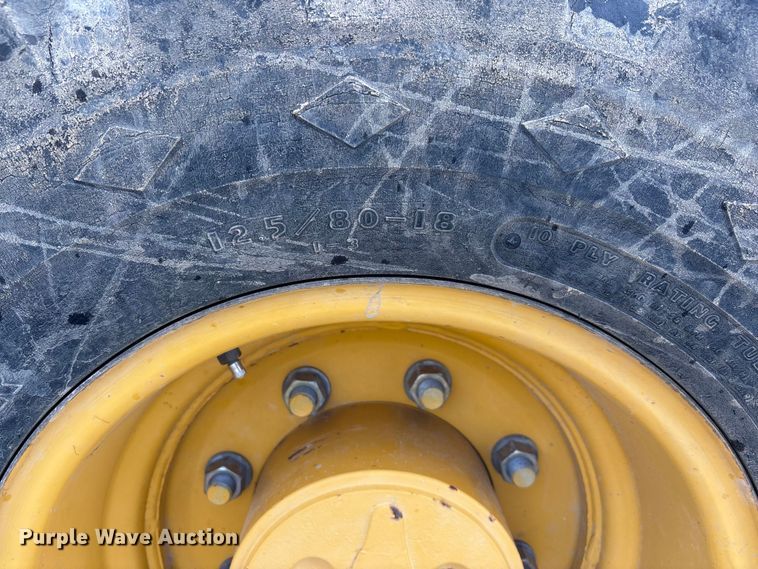 image for item DW7346 2008 John Deere 310SJ backhoe