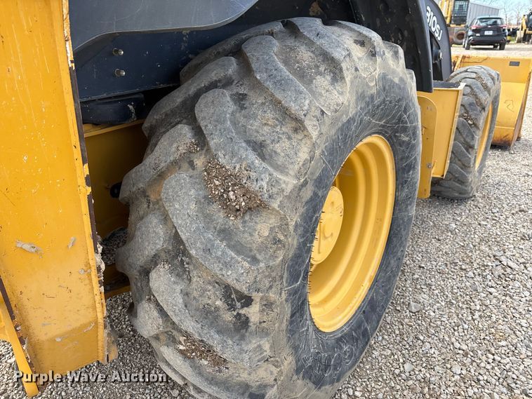 image for item DW7346 2008 John Deere 310SJ backhoe