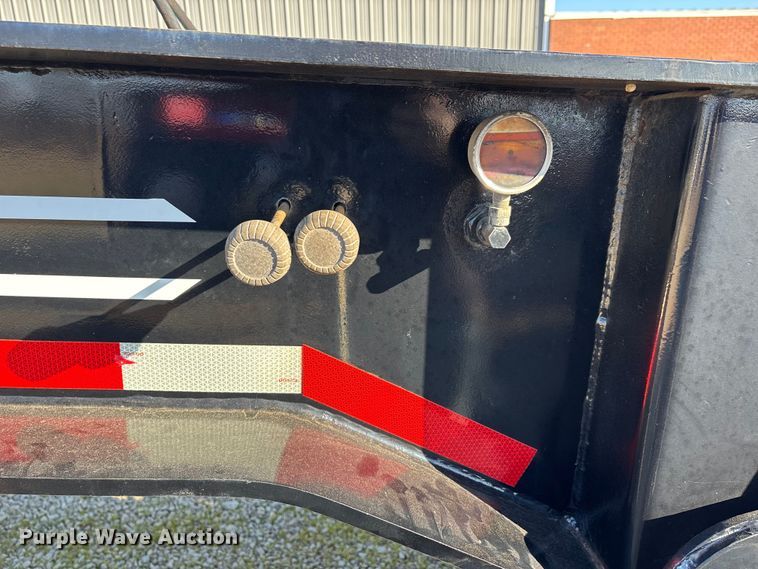 image for item DW7347 1991 Trail King lowboy equipment trailer