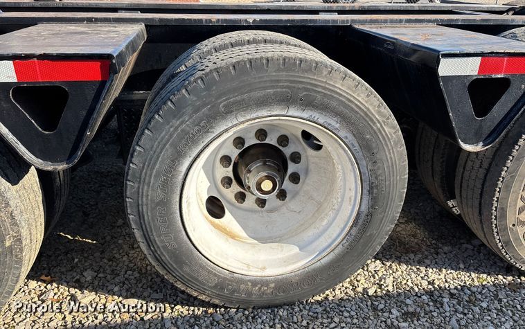 image for item DW7347 1991 Trail King lowboy equipment trailer