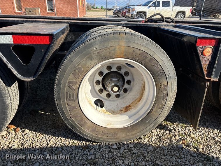 image for item DW7347 1991 Trail King lowboy equipment trailer