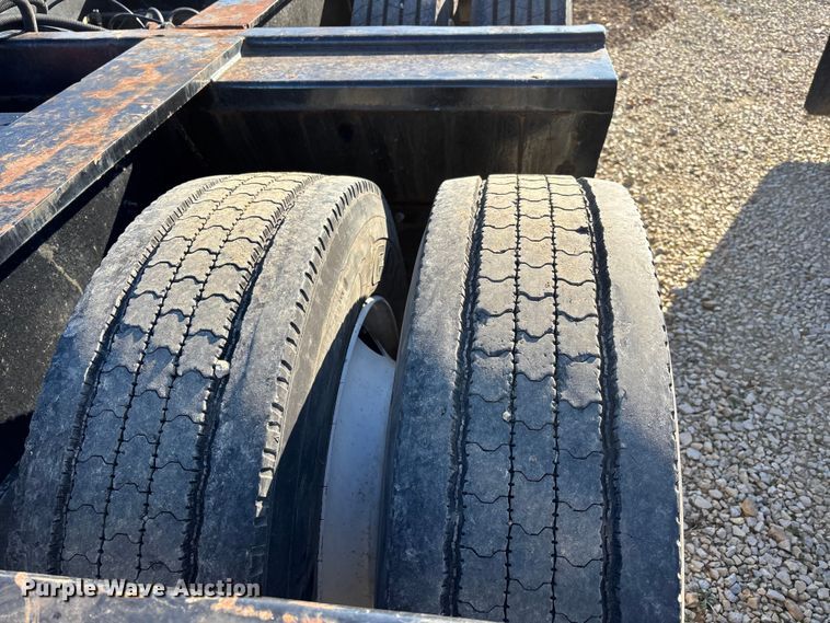 image for item DW7347 1991 Trail King lowboy equipment trailer