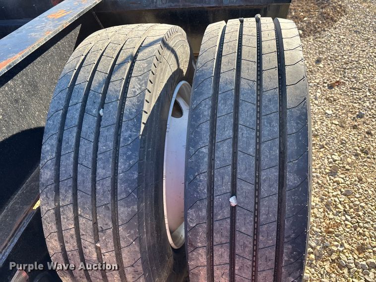 image for item DW7347 1991 Trail King lowboy equipment trailer