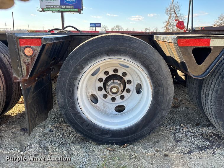 image for item DW7347 1991 Trail King lowboy equipment trailer