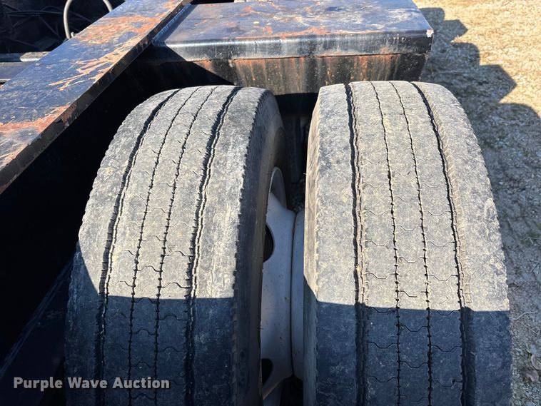 image for item DW7347 1991 Trail King lowboy equipment trailer