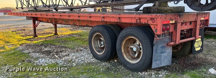 image for item DW7350 1970 Transcraft TH 40 flatbed trailer