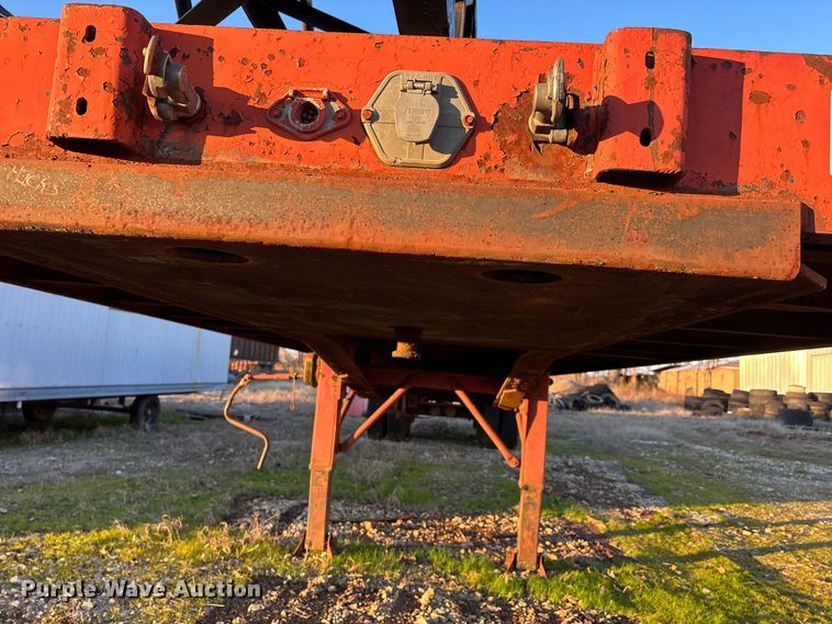 image for item DW7350 1970 Transcraft TH 40 flatbed trailer