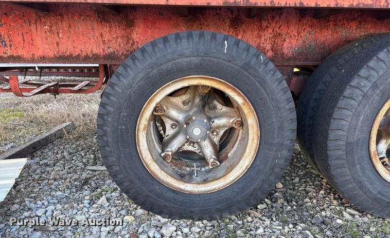 image for item DW7350 1970 Transcraft TH 40 flatbed trailer